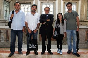 estudantes sírios com o Reitor