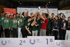 Equipa de Karaté da U.Porto vence troféu coletivo.