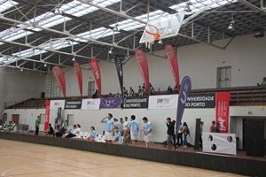 U.Porto, FAP e FADU organizam TNU de Floorball.